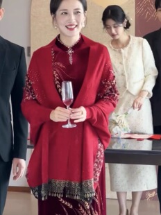 2026新款披肩秋冬婚礼喜宴婆婆妈妈礼服重工高端刺绣显瘦百搭披肩