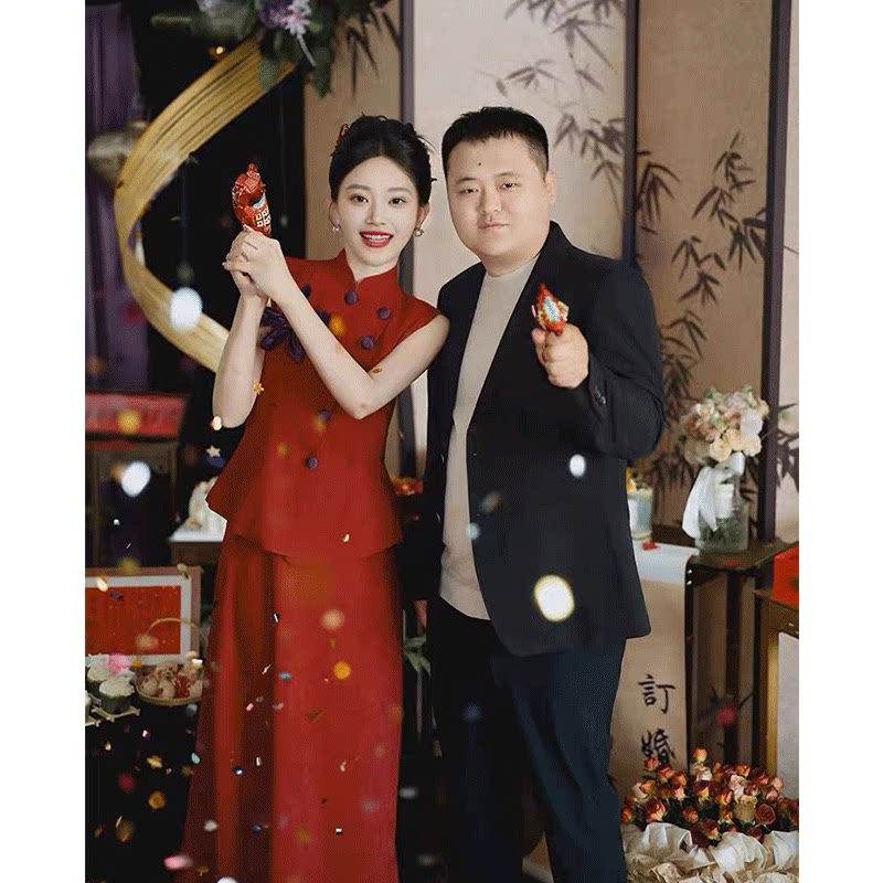 新中式敬酒服晨袍女新娘订婚礼服2025新款红色改良旗袍两件套裙装