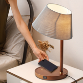 现代简约床头灯无线充电北欧卧室客厅书房实木ins少女装 饰台灯