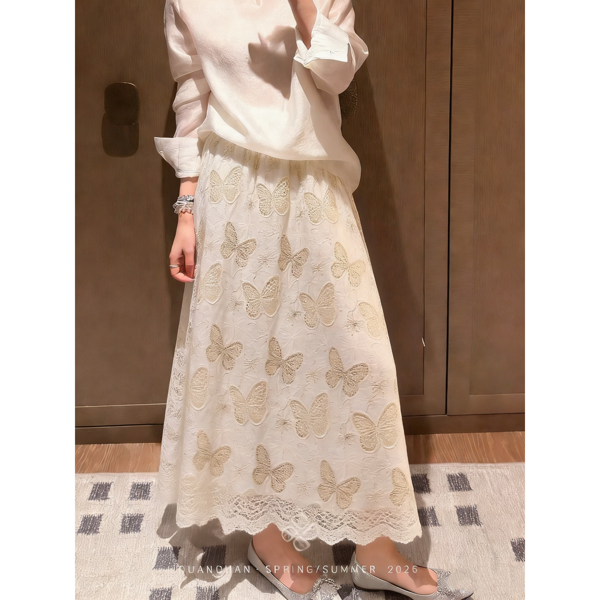 轻奢蝴蝶印花蕾丝高腰显瘦半身裙
