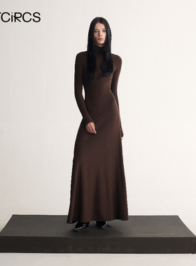OUTCiRCS高领针织修身连衣裙春秋气质长裙女款新秋裙子