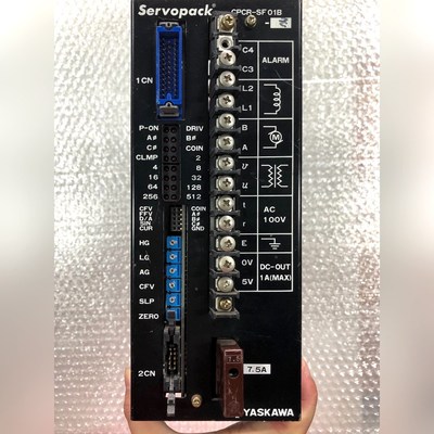 安川CPCR-SF01B伺服驱动器 原装 几乎 实物 议价