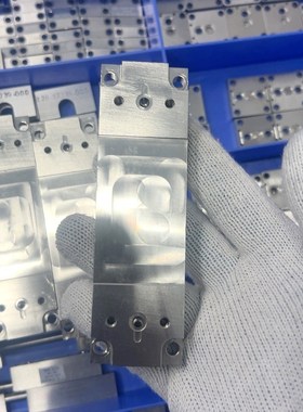 SSNE 200-21425 数量4个议价 议价