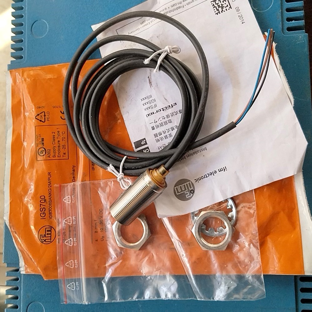 易福门电感式接近开关IGS700德国制造 包装 议价