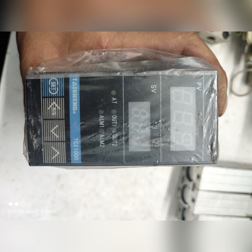TCE1000 无外包装泰盛电子温控表实物拍摄80 议价