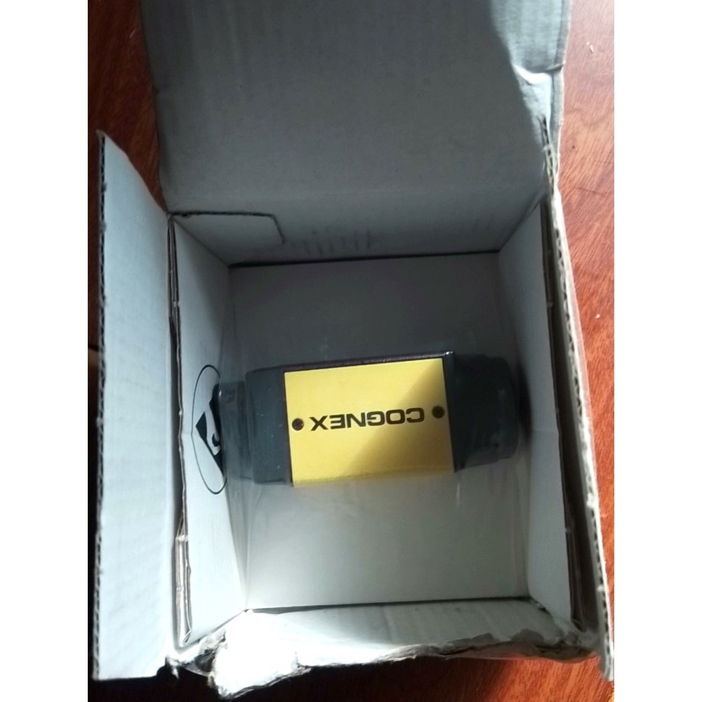 康耐视智能相机IS8405M-363-10 成色漂亮.功能 议价