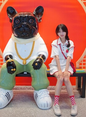 景区幼儿园公园户外活动吉祥物动漫公仔人物玻璃钢卡通雕塑定制