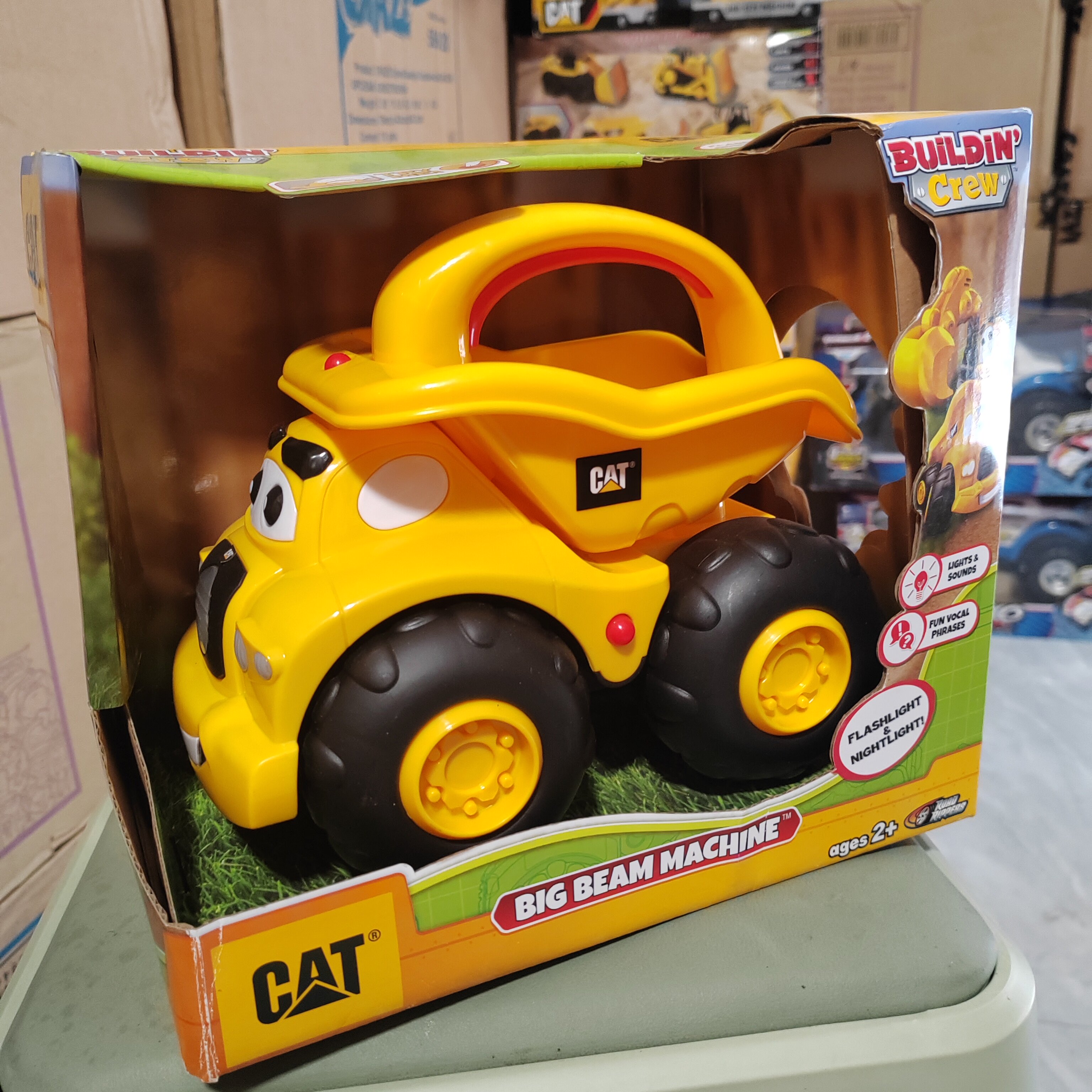 Cat卡特手电筒玩具声光眼睛会动玩具车床头小夜灯玩具男孩皮实