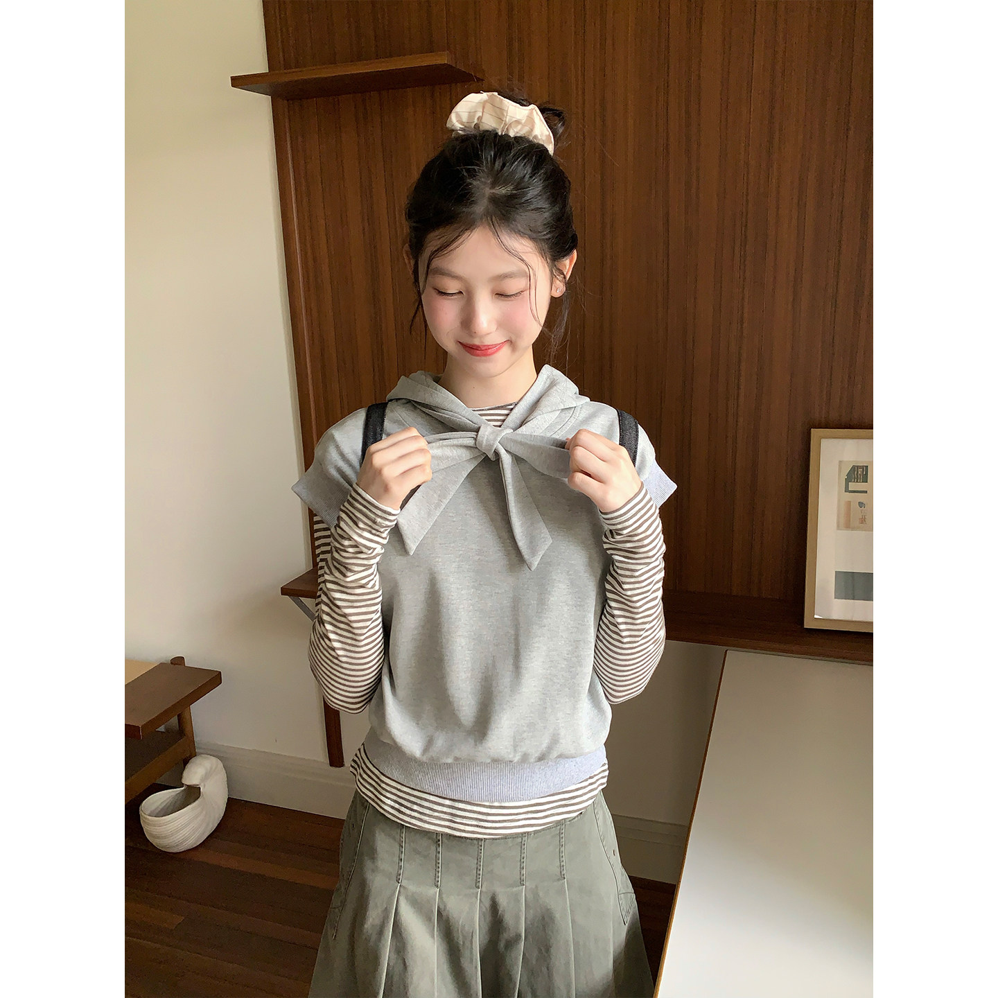 尺尺间Lsland韩系复古蝴蝶结连帽卫衣马甲女秋新款设计感叠穿上衣