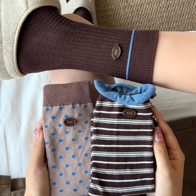 复古美拉德咖色系袜子女2025秋冬新款蓝咖撞色egg纽扣棉袜中筒袜