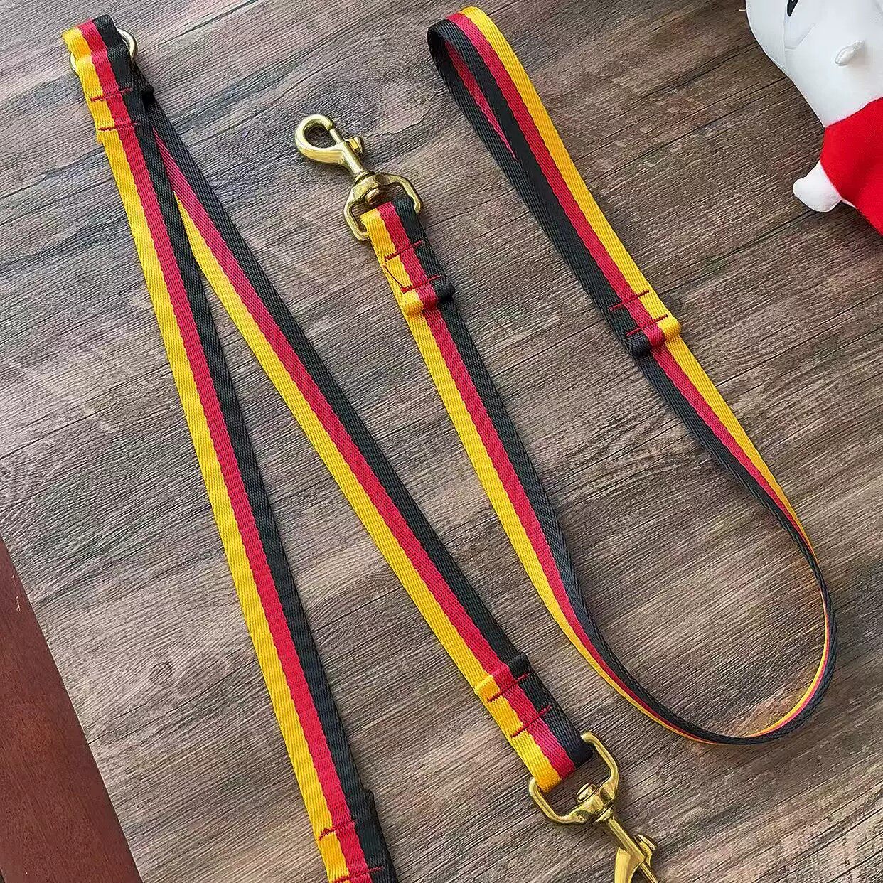 狗狗牵引绳短牵遛狗绳边牧大中小型犬泰迪金毛马犬德牧家用牵引带