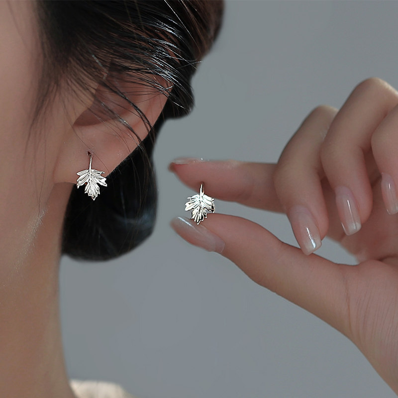 s999纯银枫叶耳环女高级感小众设
