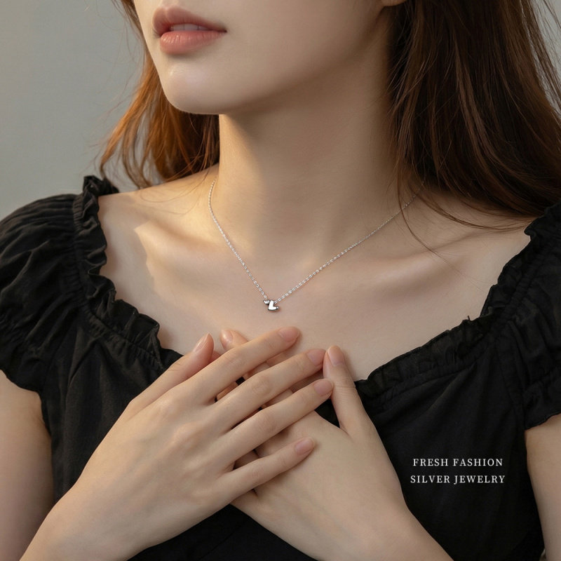 S925纯银心形吊坠项链女款新款韩