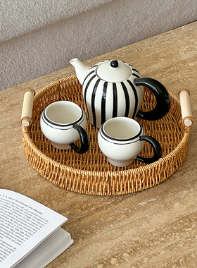 北欧客厅仿藤编托盘家用收纳篮子收纳筐面包盘果盘超市零食筐摆件