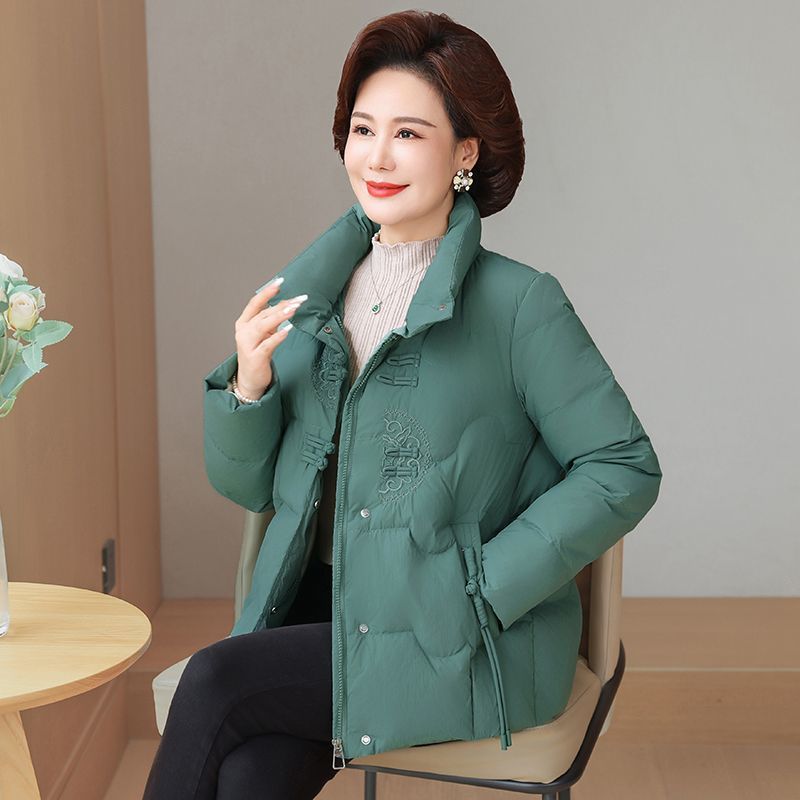 反季妈妈羽绒棉服女中老年冬季洋气新款短款加厚外套保暖时尚棉衣