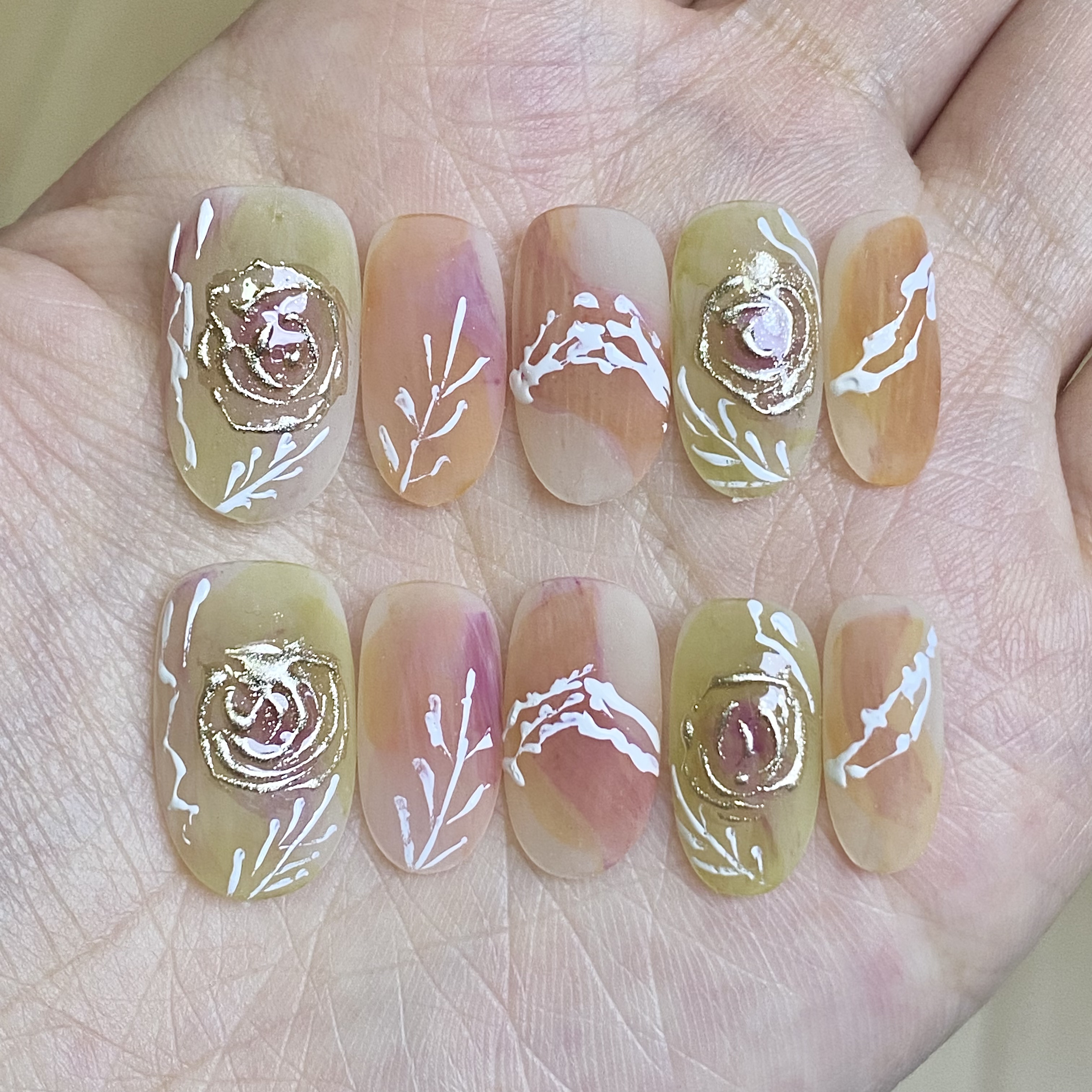 玫瑰复古油画磨砂砂糖手绘显白高级精致纯手工穿戴甲短椭（全码）