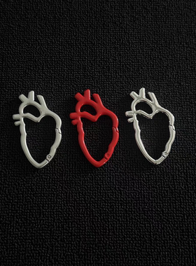 「心脏扣」高端金属钥匙收纳扣包包挂件小众设计感穿搭配件时尚品