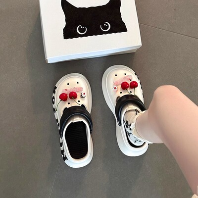 可爱卡通樱桃包头洞洞鞋女外穿2025夏季厚底洞洞鞋增高防滑拖鞋潮