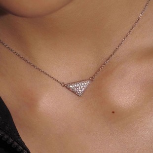 Jenny同款爆闪几何三角项链女款2025新款配饰颈链轻奢小众锁骨链