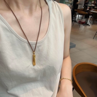 新中式扭转乾坤柱福字吊坠项链女轻奢小众2026新款金色显贵锁骨链