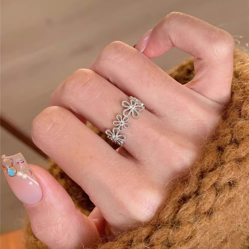 蕾丝花环戒指女小众设计中古指环