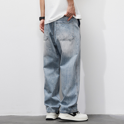 做旧水洗浅蓝色牛仔裤男