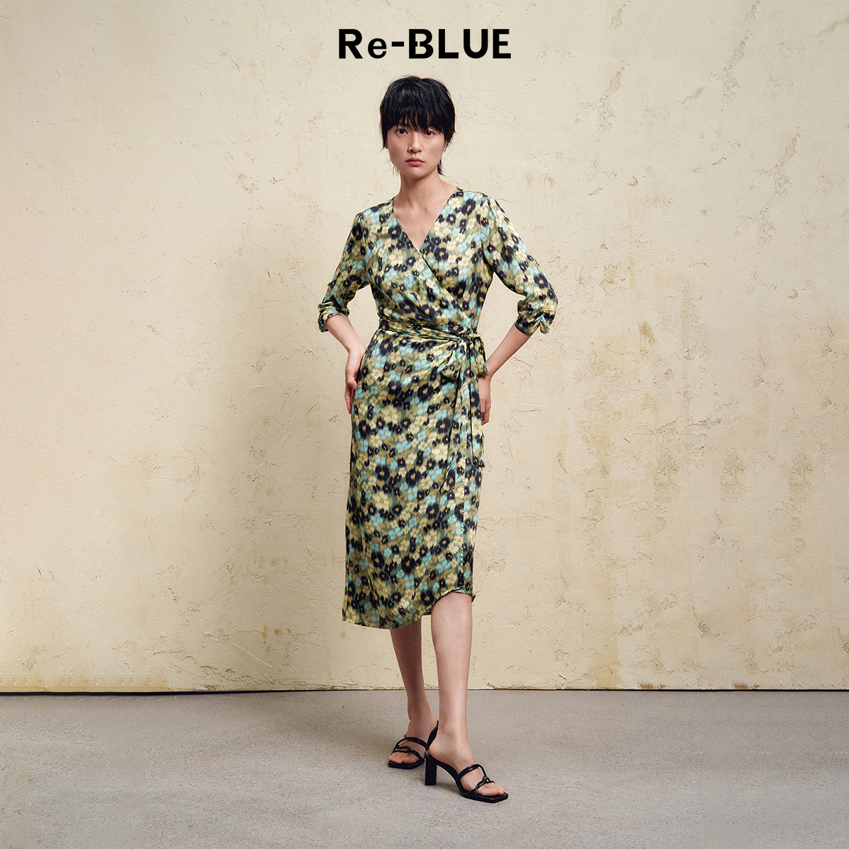 优雅围裹式七分袖绿意印花连衣裙