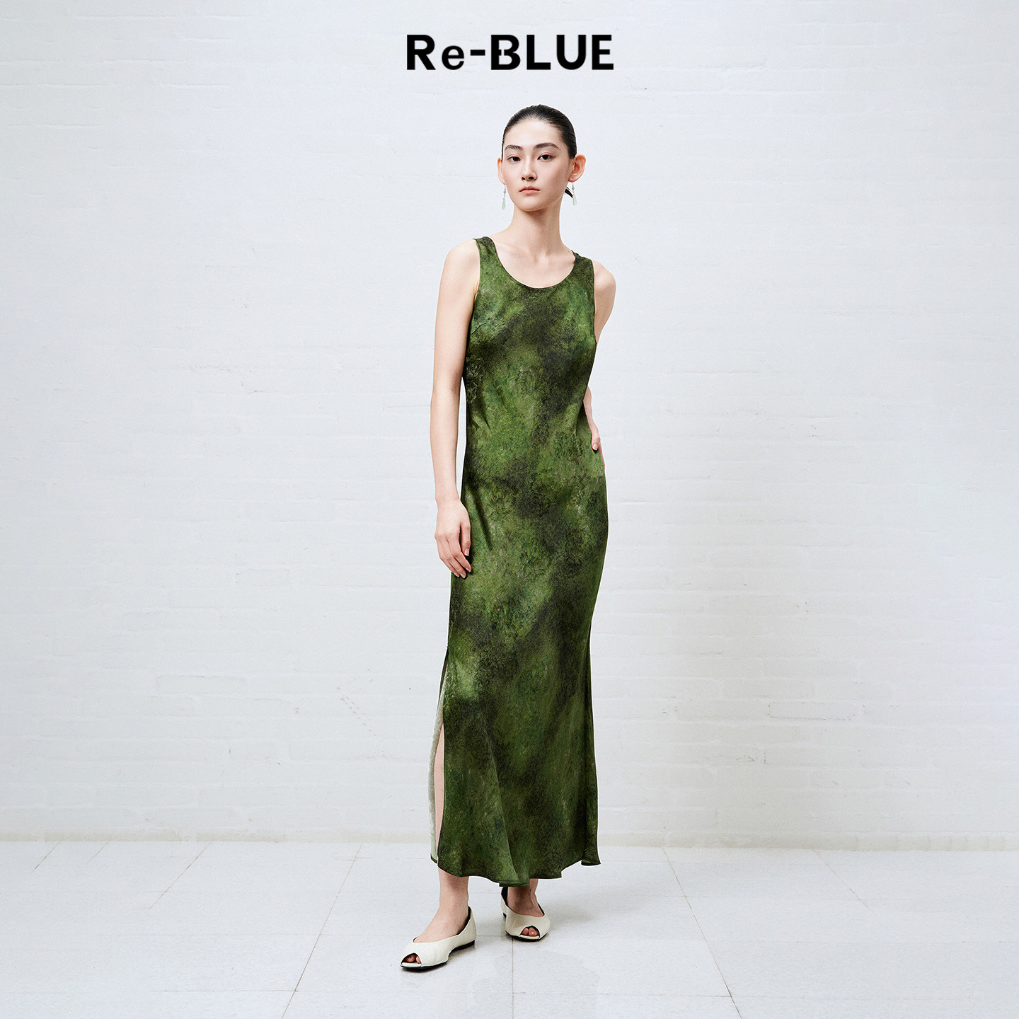 Re-BLUE轻奢优雅女装朦胧浪漫新中式气质自然印花收腰背心连衣裙
