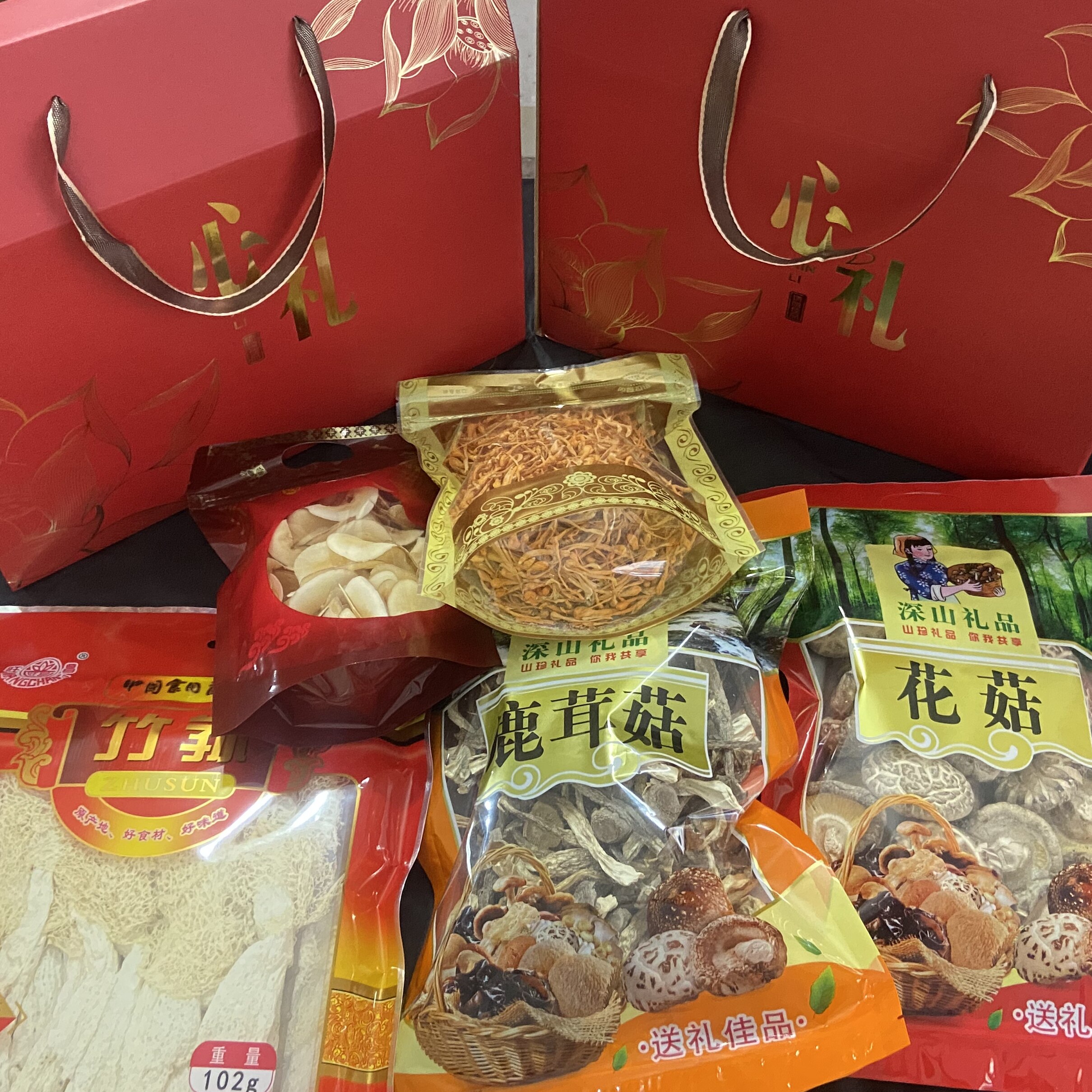 中秋菌菇滋补养生汤料礼盒