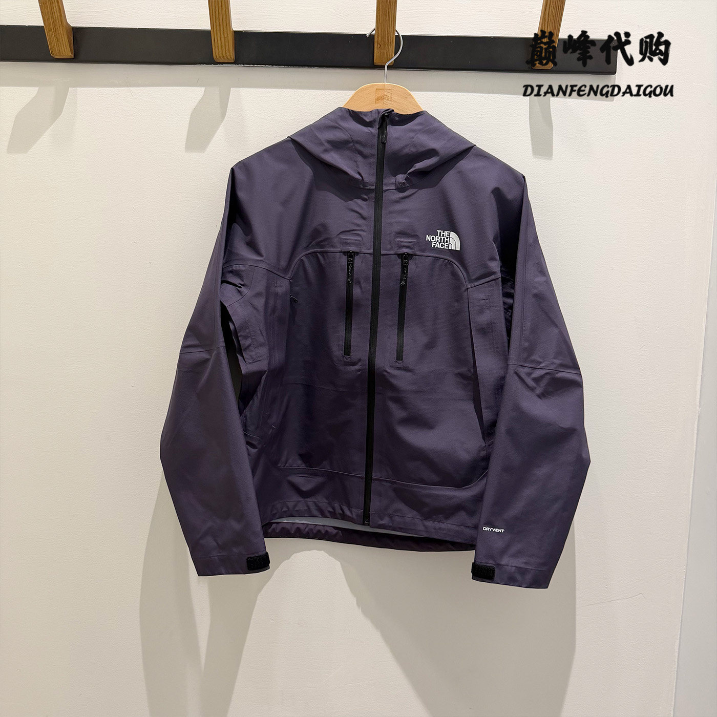 TheNorthFace北面26秋冬户外运动防风防水硬壳冲锋衣外套女款8HRT图片
