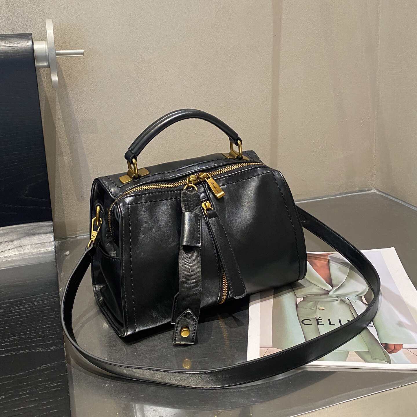 新款软皮枕头包大容量手提斜挎包单肩女包波士顿包托特包气质通勤