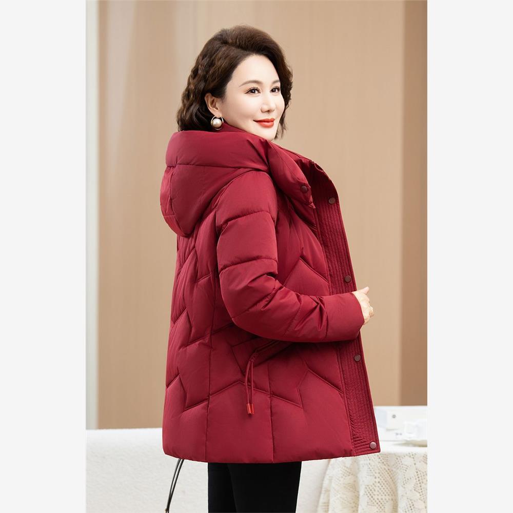 小个子妈妈高档洋气羽绒