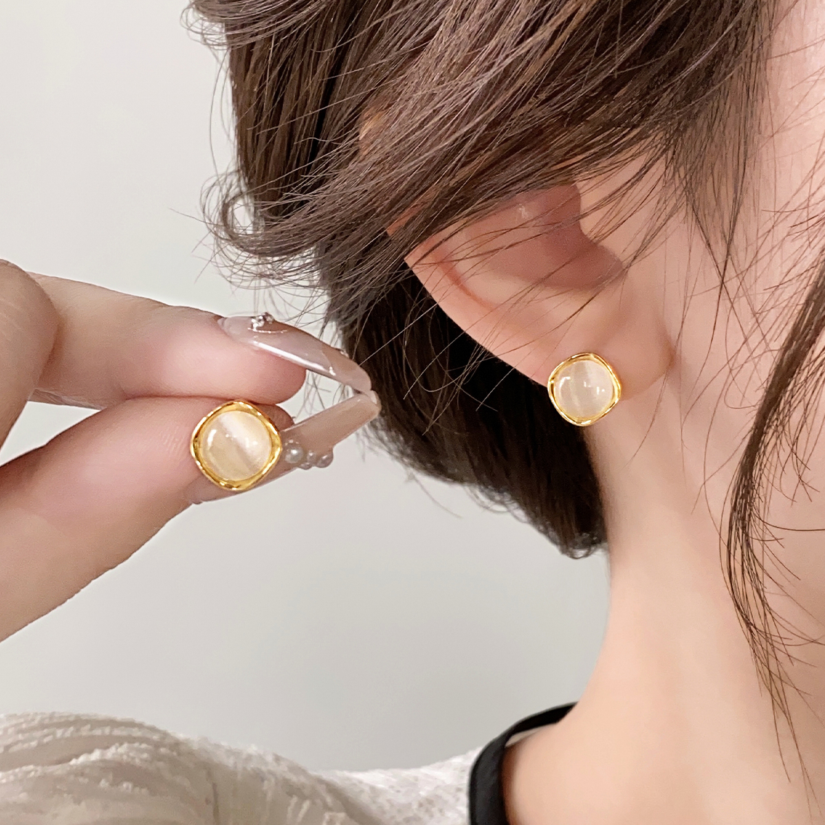 韩国金色猫眼石耳钉女纯银小众设计高级感耳饰2024年新款爆款耳环