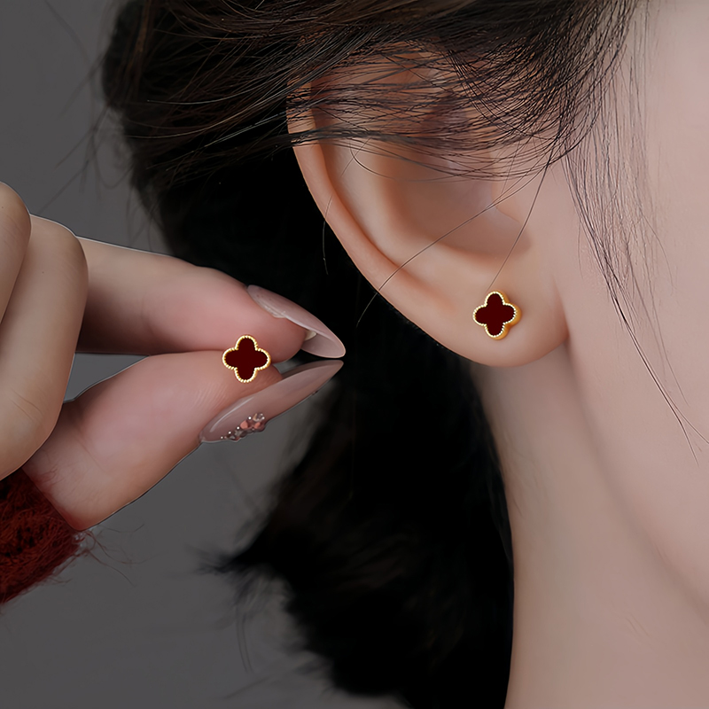 酒红色四叶花耳钉女纯银轻奢小众设计感百搭耳环2025新款爆款耳饰
