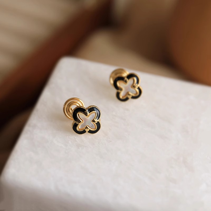 法式黑色四叶草耳钉女纯银无耳洞蚊香盘耳夹轻奢小众设计感耳饰