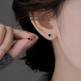 S999纯银针小巧方块养耳洞耳钉女2025新款爆款高级感耳环精致耳饰