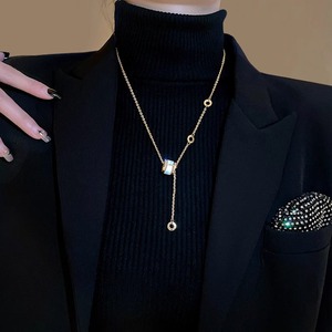 日韩钛钢小蛮腰秋冬项链女轻奢小众毛衣链2025新款爆款高级感颈链