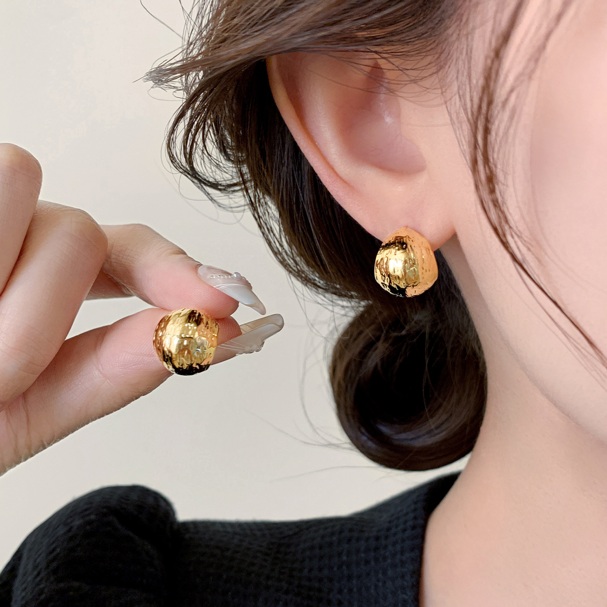 伊灿简约纹理高级感金属耳钉纯银