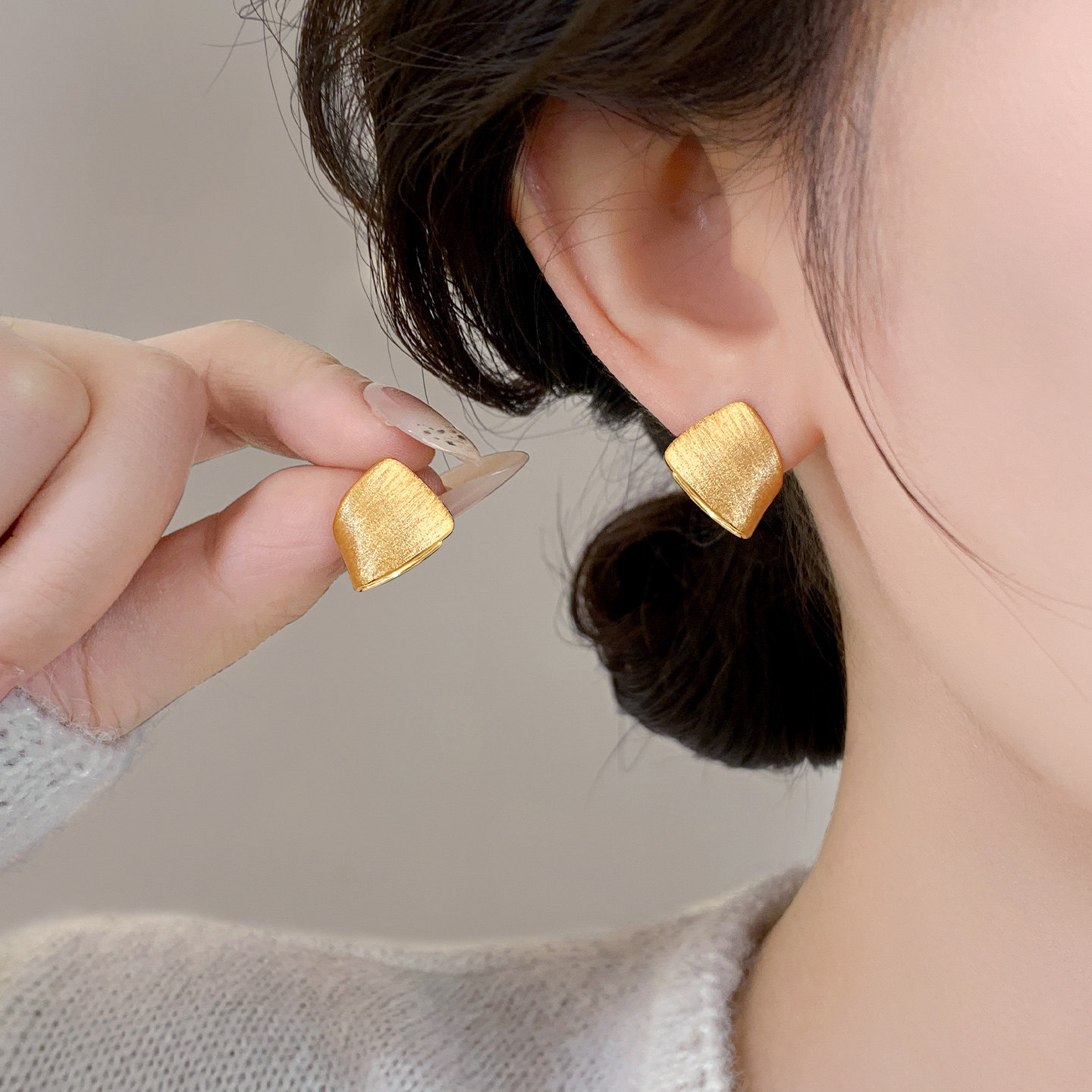 法式几何方形拉丝耳钉女2025年新款爆款纯银针耳环气质高级感耳饰,饰品/流行首饰/时尚饰品新,耳钉,淘宝优惠券,粉丝福利购,淘宝优惠卷