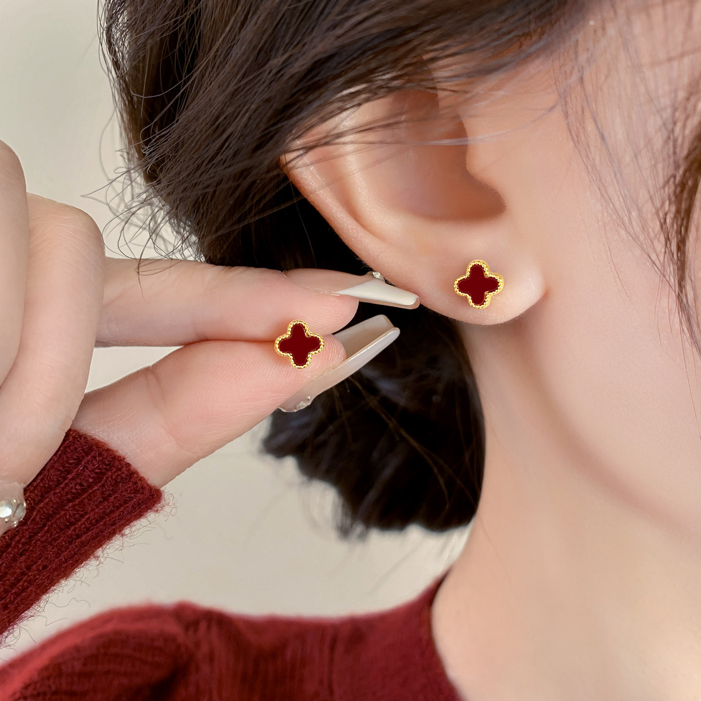 S999纯银针酒红色幸运草耳钉2025新款爆款高级感耳环轻奢精致耳饰,饰品/流行首饰/时尚饰品新,耳钉,淘宝优惠券,粉丝福利购,淘宝优惠卷