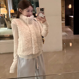 正确版 百搭羊羔毛保暖马甲女秋冬小香风气质温柔坎肩 韩系时尚