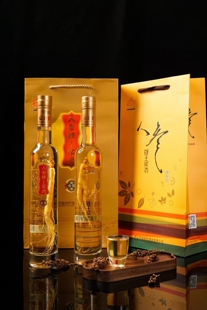 白山皇封村经典人参蜂王浆酒42度375毫升 纯粮酒一件六瓶正品包邮