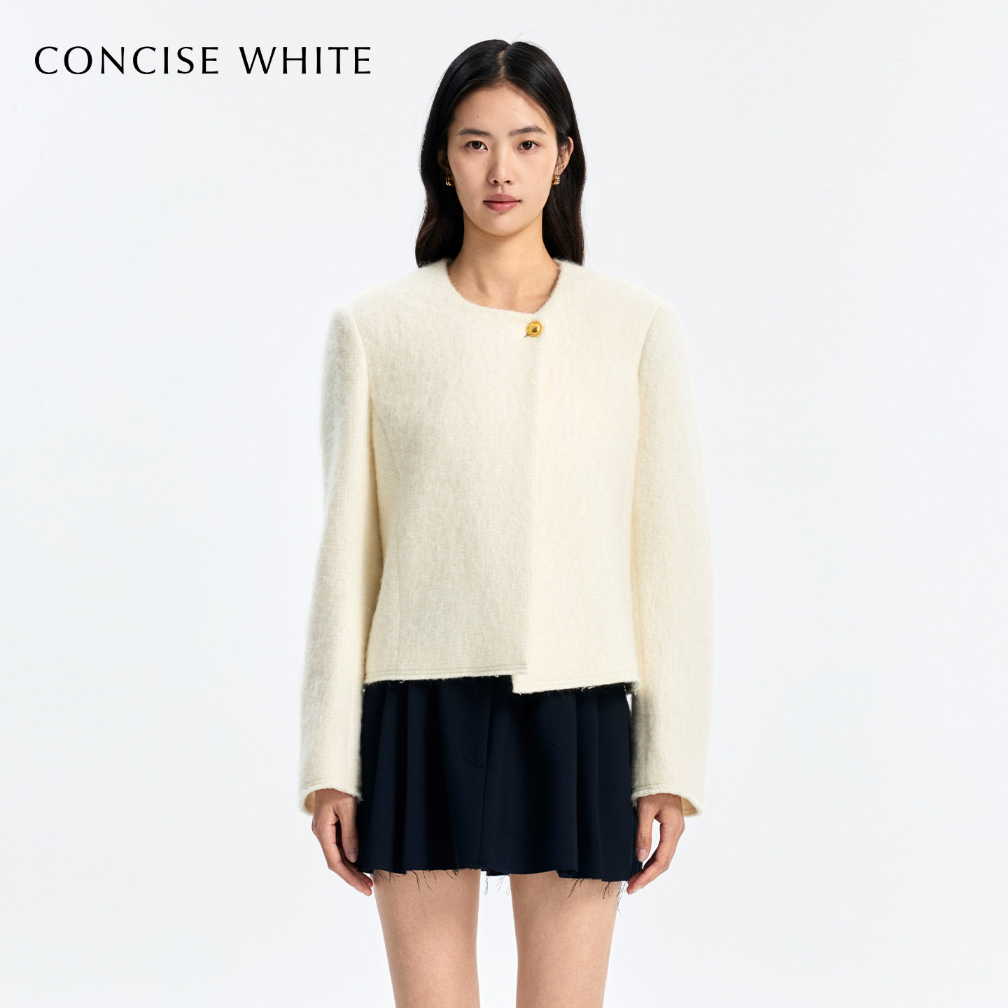 CONCISE-WHITE简白2025秋冬新品金扣毛呢短外套气质羊毛上衣女