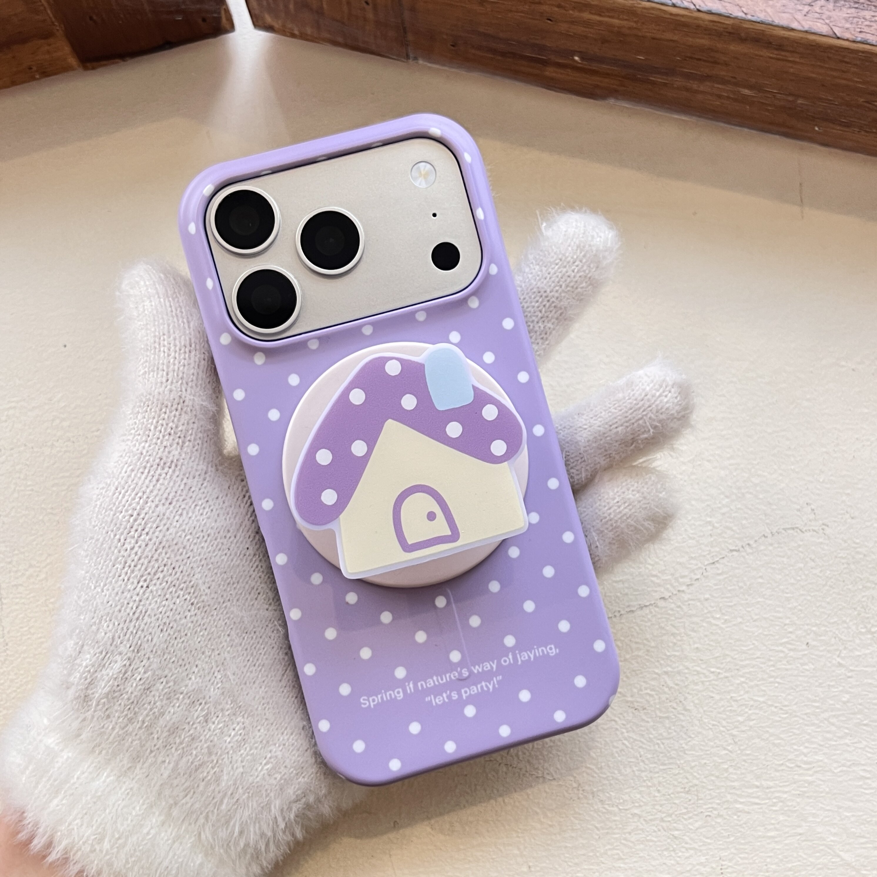 淳于亦韩系紫色浪漫波点小屋磁吸适用苹果17promax手机壳15全包按键大视窗16个性小众磁吸无线充防摔保护外壳