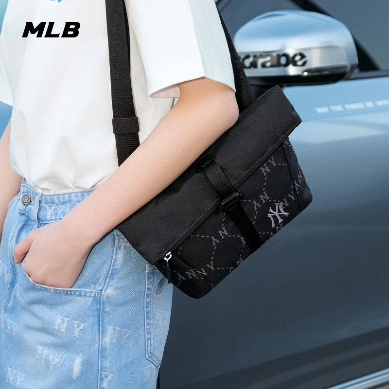 MLB官方 男女同款老花拼接通勤单肩时尚斜挎包春夏新款百搭CRM03