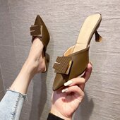 女气质显瘦外穿凉拖鞋 2024新款 设计感尖头方扣浅口细跟包头半拖鞋