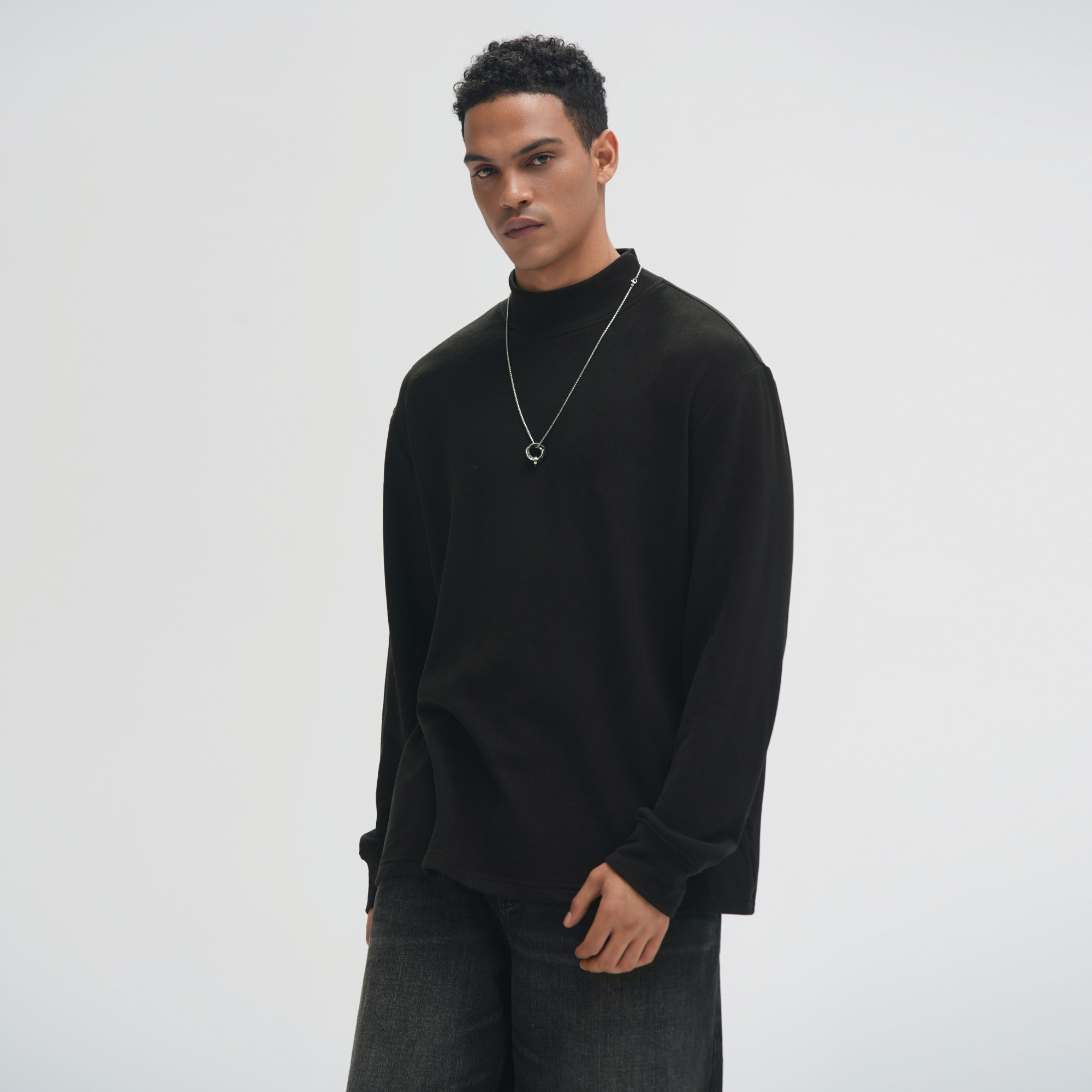 可单穿可内搭长袖t恤衫