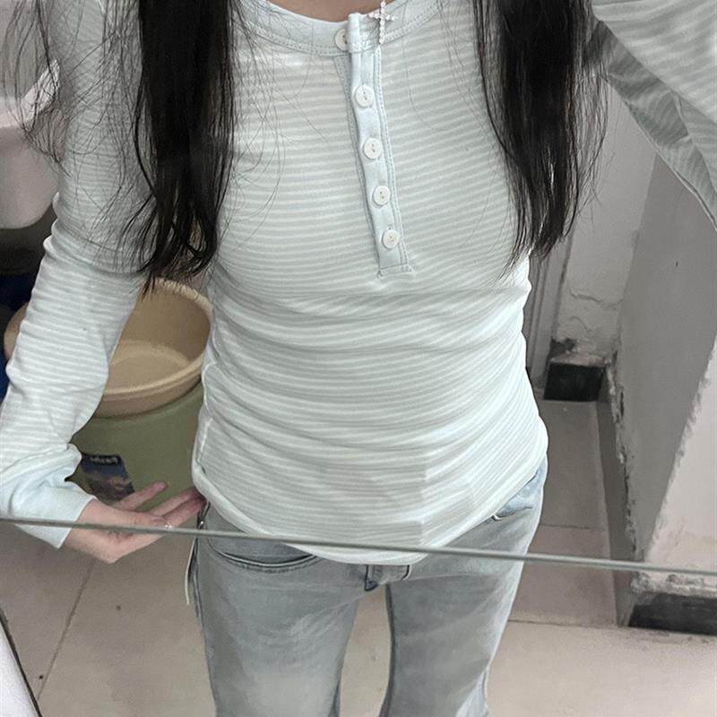 甜辣妹bm撞色条纹T恤女春秋季小个子纽扣半开领打底上衣正肩长袖