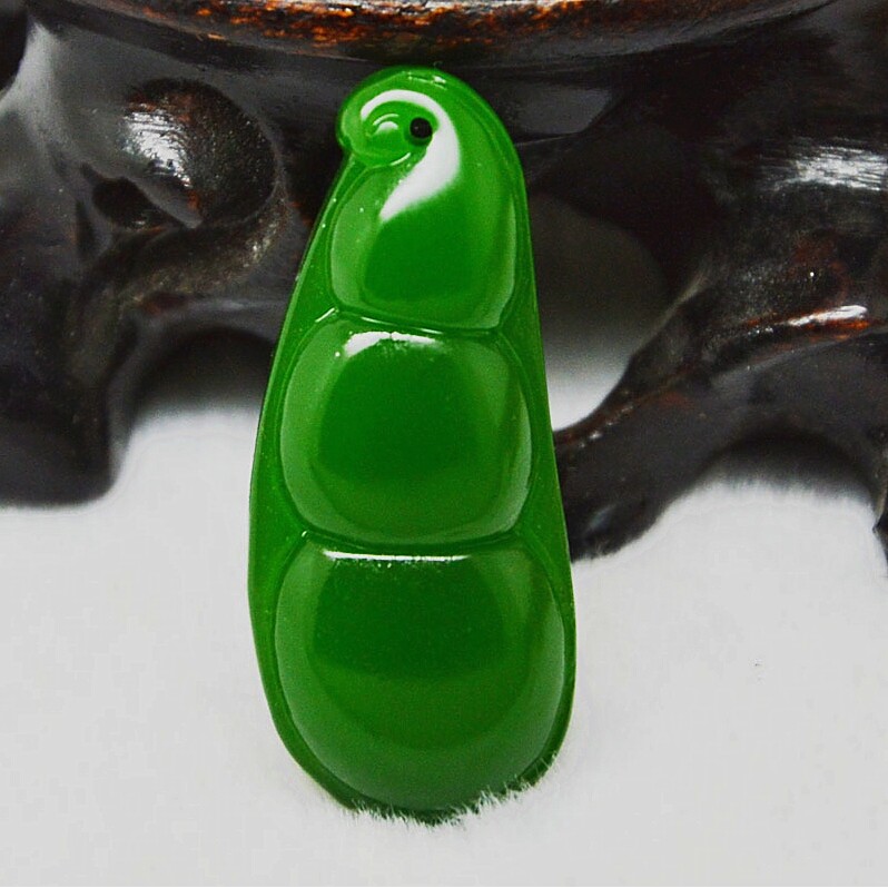 天然新疆和田玉碧玉四季豆吊坠四季平安菠菜绿碧玉挂件项链毛衣链