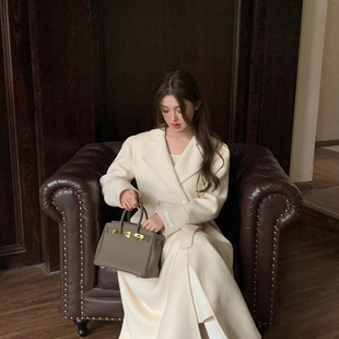 BEE 含100羊毛 赫本风收腰显瘦长款 配腰绳 10558 羊毛外套